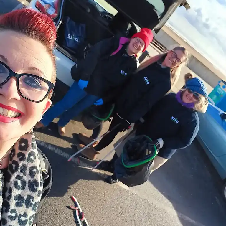 The People Team, Darlington spent their day litter picking on the beach in Seaton Carew
                            where they filled 8 bags with rubbish!