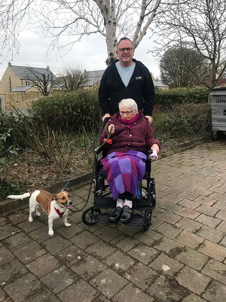 The residents and staff of Brentwood, Leyburn decided to spend their day walking dogs
                            for their neighbours.