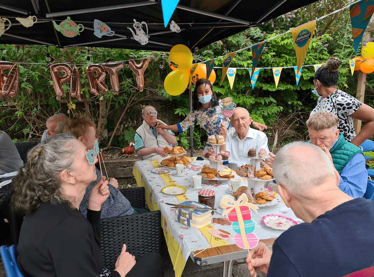 The resident’s and their families had a lovely afternoon tea while listening to a live singer at The Minims